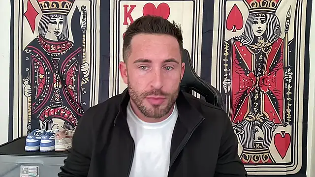 Snapshot of brettmycles28 chatting on 11.05.25 brettmycles28 online show from 11.05.25