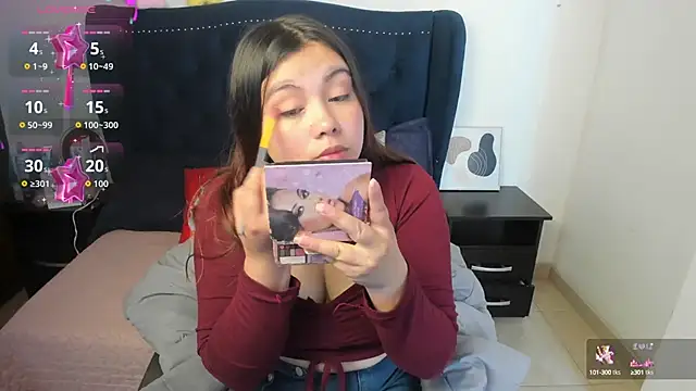 LucyPetit online show from 09.11.25