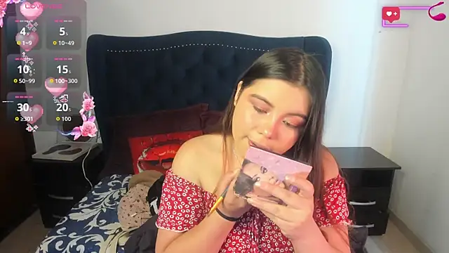 LucyPetit online show from 09.27.25