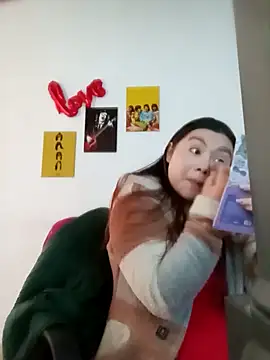 LucyPetit online show from 11.27.25