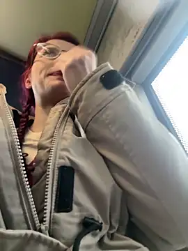 Snapshot of raen001 chatting on 02.02.26 raen001 online show from 02.02.26