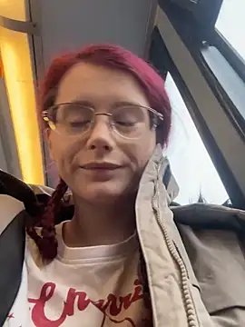 Snapshot of raen001 chatting on 02.12.26 raen001 online show from 02.12.26