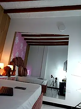 AlissonPeach01 online show from 12.23.25