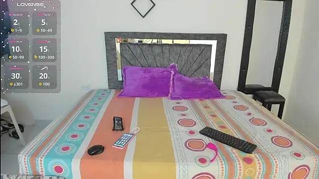 Laurasofia01 online show from 10.18.25