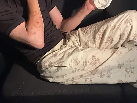 Snapshot of CAMEL1913 chatting on 09.20.25 CAMEL1913 online show from 09.20.25