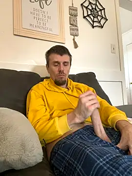 Snapshot of alwayshorny90 chatting on 11.10.25 alwayshorny90 online show from 11.10.25