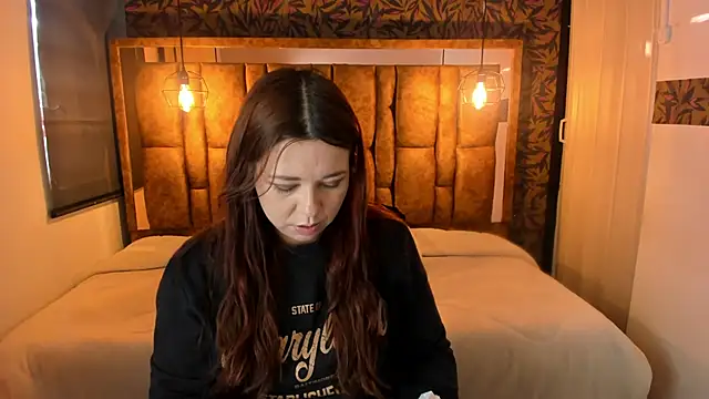 Isa Thompson   online show from 11.29.25