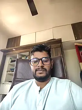 Snapshot of ArnoldNahar chatting on 11.21.25 ArnoldNahar online show from 11.21.25