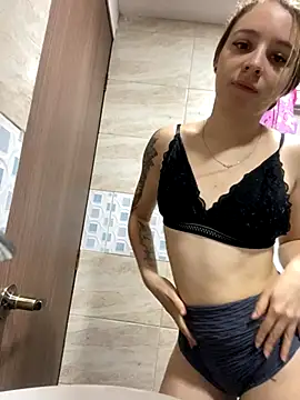 karla-thomsom10 online show from 10.15.25