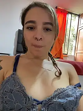 Snapshot of karla-thomsom10 chatting on 02.24.26 karla-thomsom10 online show from 02.24.26