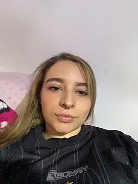 Snapshot of karla-thomsom10 chatting on 02.27.26 karla-thomsom10 online show from 02.27.26