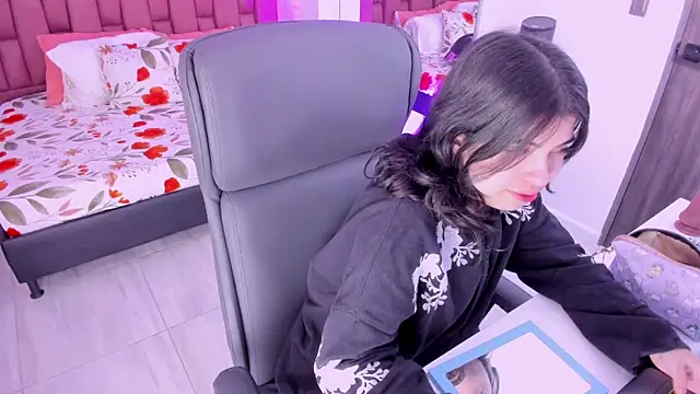 selina lovers online show from 09.19.25