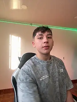 Snapshot of Casper___kyy chatting on 10.04.25 Casper kyy online show from 10.04.25