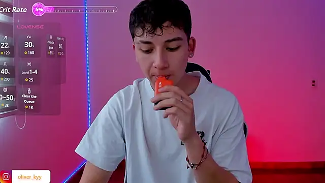 Snapshot of Casper___kyy chatting on 10.21.25 Casper kyy online show from 10.21.25