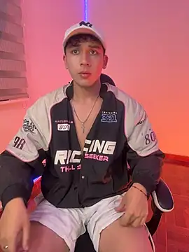 Snapshot of Casper___kyy chatting on 10.27.25 Casper kyy online show from 10.27.25