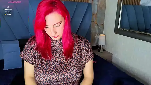 angel  red  online show from 11.30.25