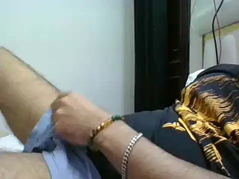 Snapshot of 7_INCH_MONSTER chatting on 10.22.25 7 INCH MONSTER online show from 10.22.25