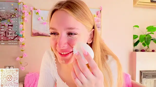 CindyGreen online show from 10.04.25