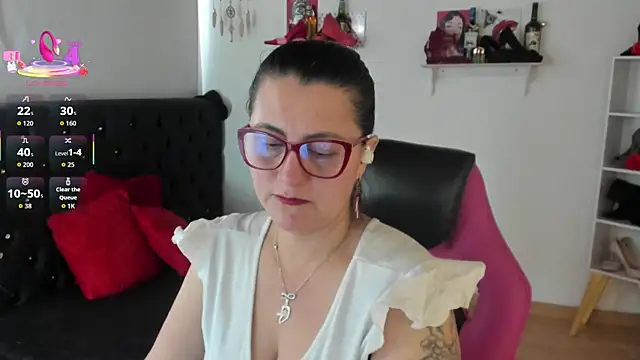 D Martii online show from 09.25.25