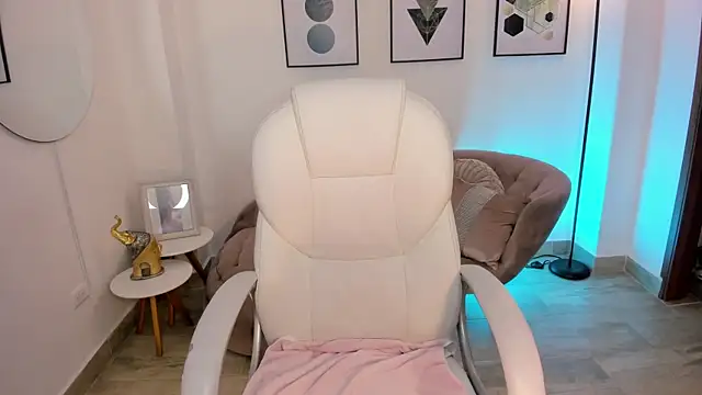 Beverly johnson online show from 10.12.25