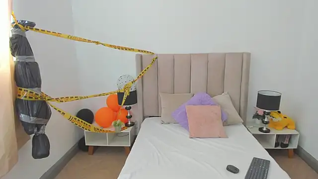 evvaa moon69 online show from 10.10.25