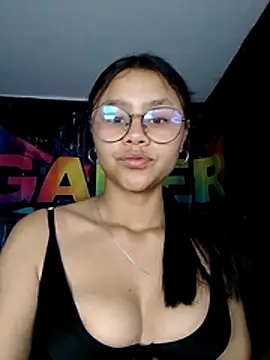 SofieLove 01 online show from 04.15.26