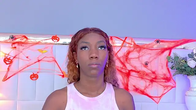 MadeleineHocker online show from 10.22.25