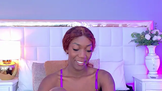 MadeleineHocker online show from 11.08.25