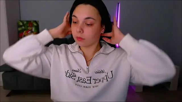 queenofthesense  online show from 10.25.25