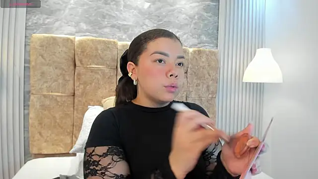 leilapons online show from 10.26.25