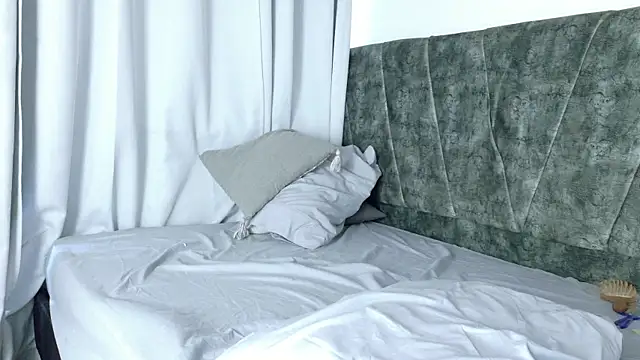 ValeriGallardo17 online show from 10.04.25