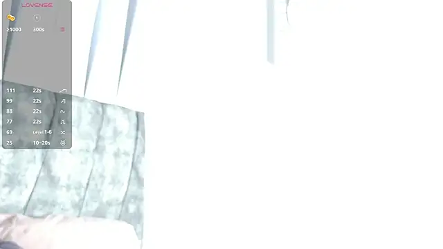 ValeriGallardo17 online show from 10.18.25