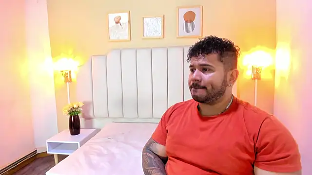 Snapshot of michael_hill1 chatting on 11.05.25 michael hill1 online show from 11.05.25