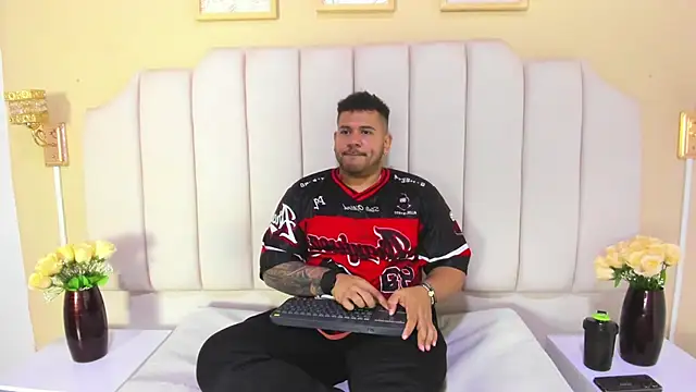 Snapshot of michael_hill1 chatting on 11.12.25 michael hill1 online show from 11.12.25