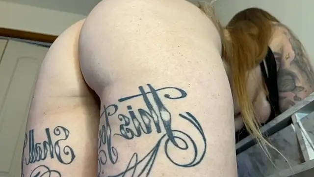 Snapshot of peachykatt chatting on 11.01.25 peachykatt online show from 11.01.25