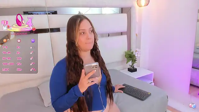 mariana jhones  online show from 09.26.25