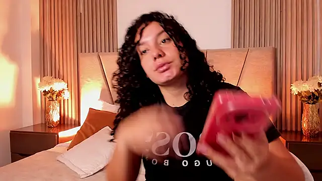 Snapshot of Rachell_Jamess chatting on 09.22.25 Rachell Jamess online show from 09.22.25