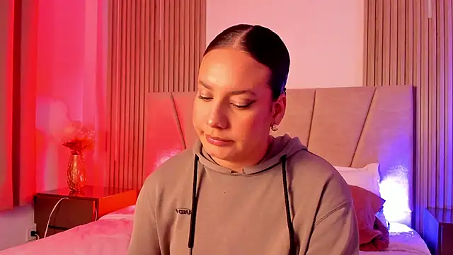 Snapshot of Rachell_Jamess chatting on 10.28.25 Rachell Jamess online show from 10.28.25