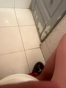 Snapshot of zackria chatting on 10.10.25 zackria online show from 10.10.25