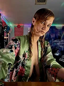 PeachyAriel online show from 04.01.26