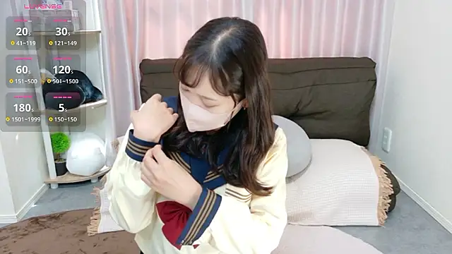 Snapshot of yuu-chan_ chatting on 10.12.25 yuu-chan online show from 10.12.25