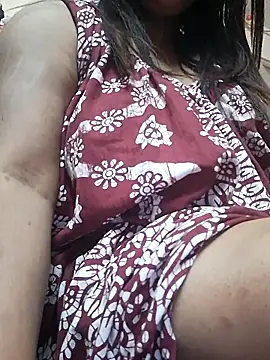 Snapshot of your-cute-baby chatting on 11.30.25 your-cute-baby online show from 11.30.25