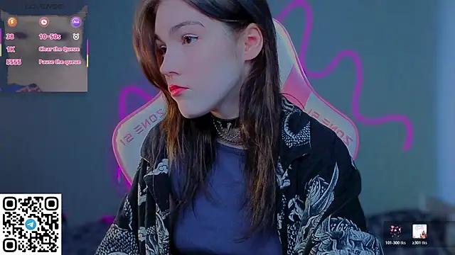 Snapshot of Sophie_SkyAngel chatting on 04.30.26 Sophie SkyAngel online show from 04.30.26