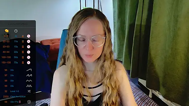 Snapshot of _Goldilocks_ chatting on 09.14.25 Goldilocks online show from 09.14.25