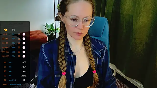 Snapshot of _Goldilocks_ chatting on 09.20.25 Goldilocks online show from 09.20.25