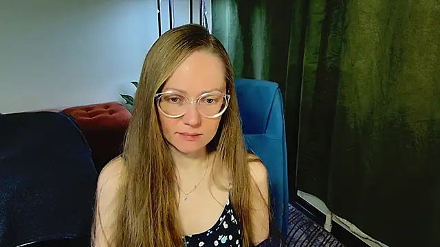 Snapshot of _Goldilocks_ chatting on 09.28.25 Goldilocks online show from 09.28.25