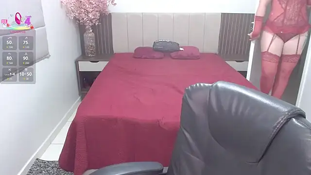 Snapshot of Karlacasada chatting on 10.26.25 Karlacasada online show from 10.26.25