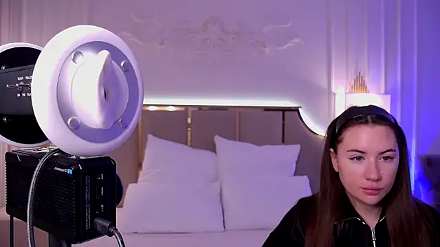 MeganStrain online show from 09.19.25