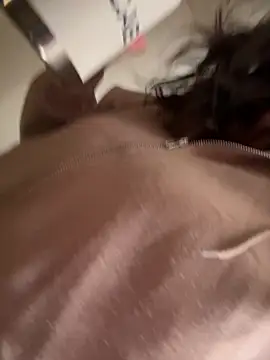 Snapshot of petalsexy chatting on 10.16.25 petalsexy online show from 10.16.25