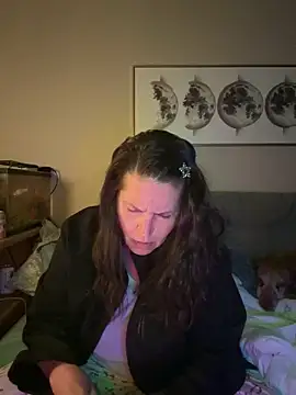 Snapshot of petalsexy chatting on 11.11.25 petalsexy online show from 11.11.25